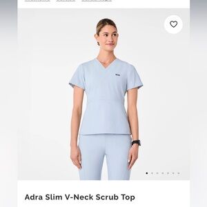 NWT Figs Adra slim v-neck scrub top